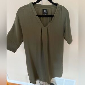 Bobeau Short Sleeve Top in Olive